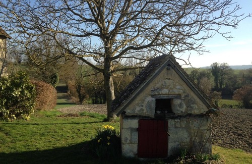 Trizay-Coutretot-Saint-Serge House | La Petite Mairie Gîte - Self Catering Rental