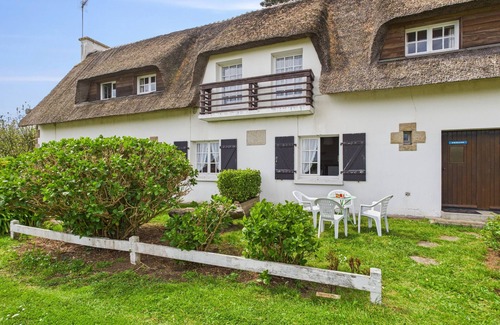 Guilvinec Ski Chalet | La Frégate – For 4 in a Cottage with Garden