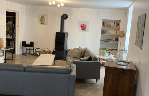 Charroux House | LA Gargouil UN Charmant Gite DE 14 Places