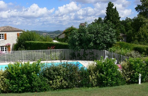 Valeilles House | La Grange - Beautiful restored stone Farmhouse in secluded French hamlet