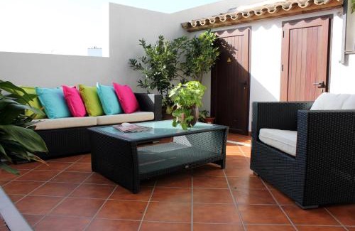 Los Angeles Apartment | La Hacienda de Don Luis