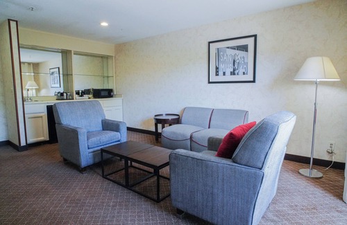 Edenvale Hotel | La Hacienda San Jose Silicon Valley