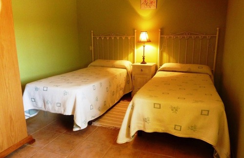 La Aldehuela Cottage | "La Higuera and El Nogal" 12 places with La Aldehuela Pool (Avila) Gredos