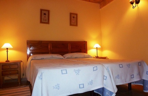 La Aldehuela Cottage | "La Higuera and El Nogal" 12 places with La Aldehuela Pool (Avila) Gredos