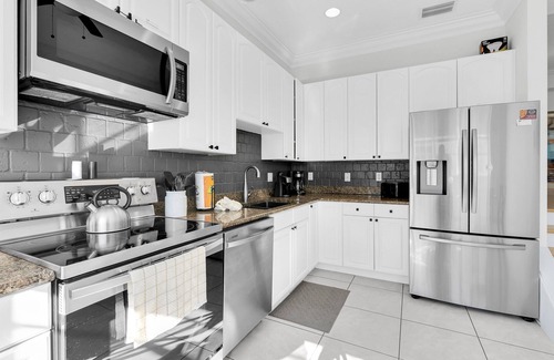 Holmes Beach Villa | La Isla Bonita by Coastal Chic Vacations