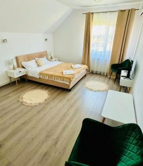 Ciupercenii Noi House | La Jenel