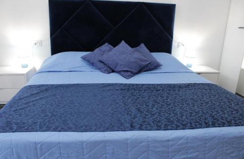 San Teodoro House | LA LANTERNA DI ANGELO rent rooms and apartments free parking on the street front