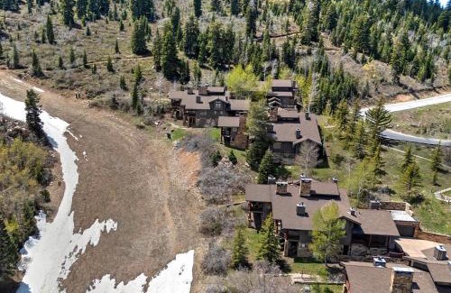 Deer Valley House | La Maconnerie Cabin Four Family