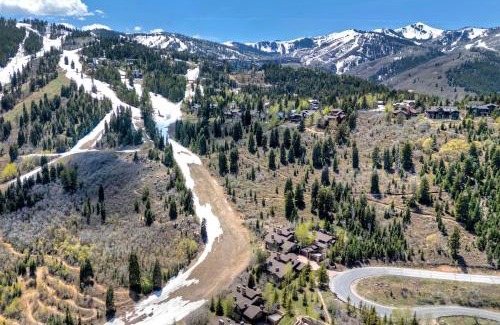 Deer Valley House | La Maconnerie Cabin Four Family