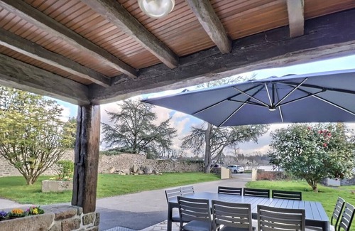 Saint-Symphorien House | La Maison Camélia - SAINT SYMPHORIEN