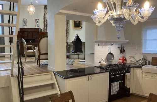 Sint-Lambrechts-Woluwe Apartment | La Maison des Sources