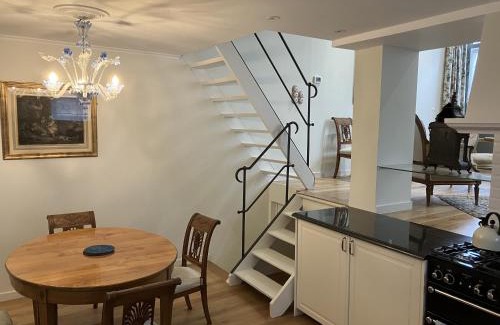 Sint-Lambrechts-Woluwe Apartment | La Maison des Sources