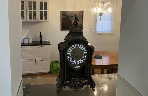 Sint-Lambrechts-Woluwe Apartment | La Maison des Sources