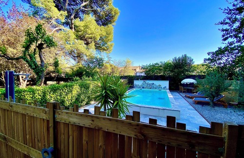Talairan House | La Maison Près de la Fontaine