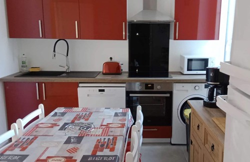 Pierrefitte-Nestalas Apartment | La Marmotte charming view overlooking the church and the mountain