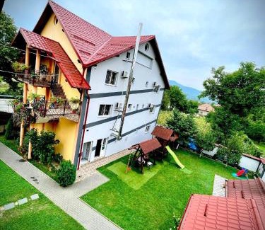 Bujoreni House | La Mateo