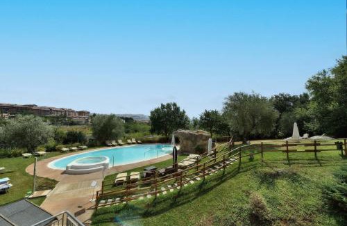 Ferro di Cavallo Hotel | La Meridiana Bleisure Hotel