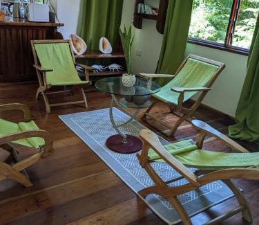 La Passe Apartment | La Passe Guesthouse Self Catering Bungalow