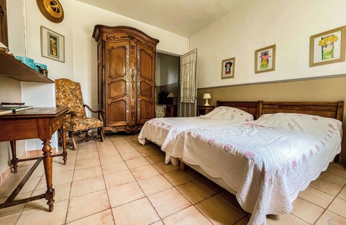 Rochegude Bed & Breakfast | La Pause dans les vignes. near Mont Ventoux, Orange, Vaison and Grignan