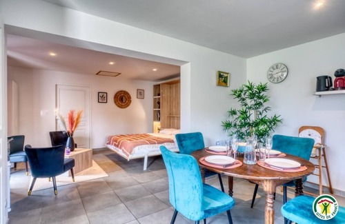 Pissy-Poville House | La petite maison des Prés