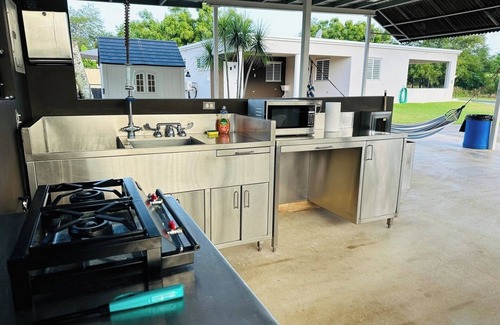 Tierras Nuevas Saliente House | La Playa House "Airbnb" in Manati