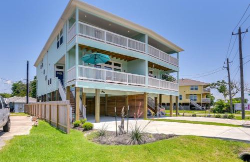La Porte House | La Porte Home with Balconies Walk to Beach!