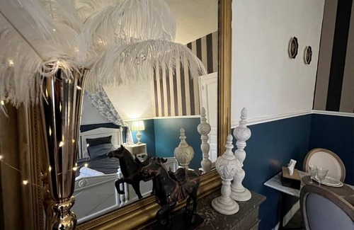 Lorris House | “La Princière” guest room