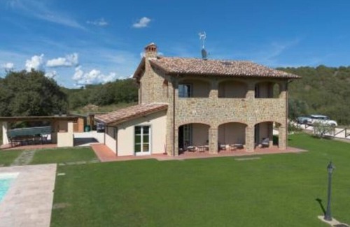 Civitella in Val di Chiana Villa | La Querce Farmhouse