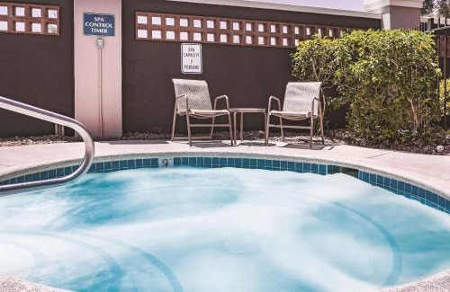 Summerlin Hotel | La Quinta by Wyndham Las Vegas Summerlin Tech