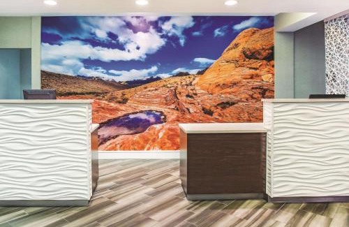 Summerlin Hotel | La Quinta by Wyndham Las Vegas Summerlin Tech