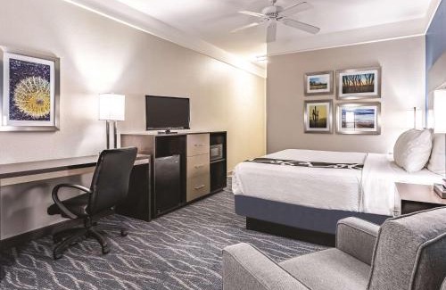Estrella Village Hotel | La Quinta by Wyndham Phoenix I-10 West