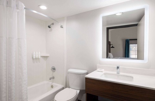 Rancho Penasquitos Hotel | La Quinta Inn by Wyndham San Diego - Miramar