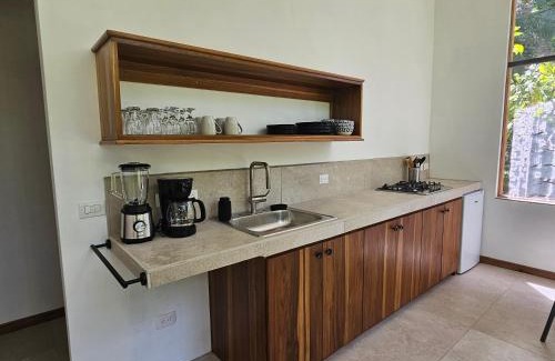 Cahuita Cabin | La Rana De Cahuita