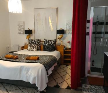 Guingamp Bed & Breakfast | La Suite 27, proche gare et centre ville