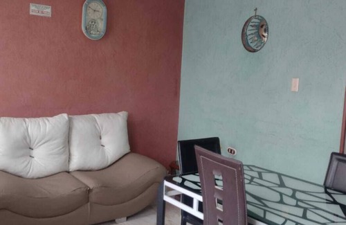 Antonio Narino Apartment | La tía Family Lodging