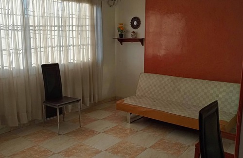 Antonio Narino Apartment | La tía Family Lodging