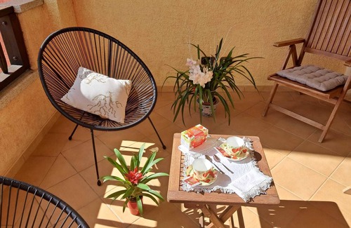 Pittulongu Apartment | La Terrazza Del Faro - Stunning 1 bedroom flat 600m from the beach