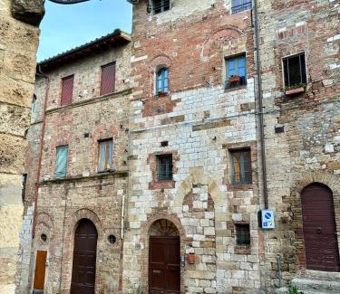 Colle di Val d'Elsa Apartment | La Torre di Canonica