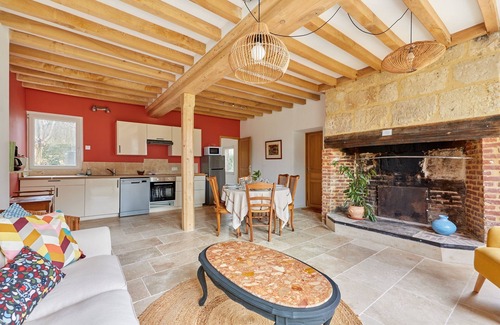 Saint-Michel-de-Livet Apartment | La Tourelle de Saint Michel de Livet - Parking