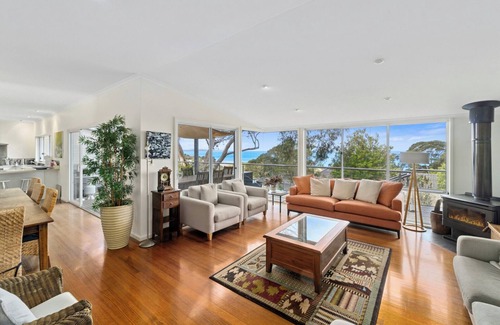 Lorne House | LA 'Vida Lorne