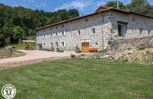 Saint-Antheme House | La Vie D'ance - Saint Antheme