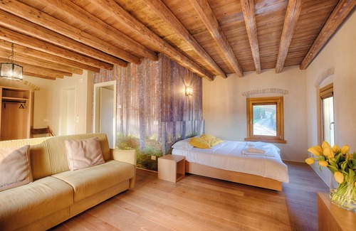 Vittorio Veneto Other | LA VIGNA DI SARAH