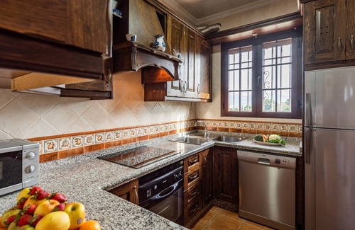 Iznajar Villa | La Villa del Lago Iznájar by Ruralidays