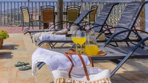 Iznajar House | La Villa del Lago Iznájar by Ruralidays