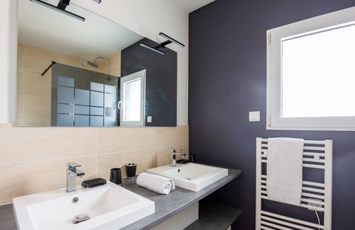 Cleder Villa | La Villa des Amiets: 250m2, comfort, swimming pool, sea at 500m