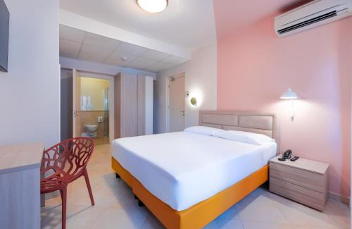 Lazise Old Town Hotel | La Vista Postcard Hotel