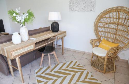 L'Houezel Apartment | La vue du phare - Appartement neuf avec vue imprenable et acces crique