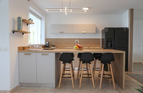 Perinet Apartment | La Vue du Phare, Vue Mer Incroyable et Acces Privée Crique