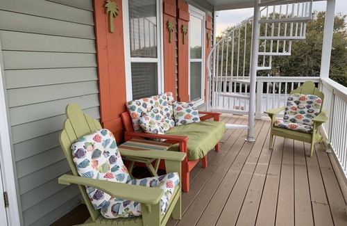 Tybee Island House | Labor Day Special! Salt Water Pool! 4Bd-3Ba, Elevator, 5 Decks, Ocean views