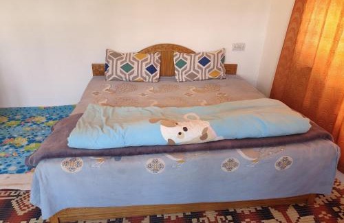She House | Labrang Home Stay